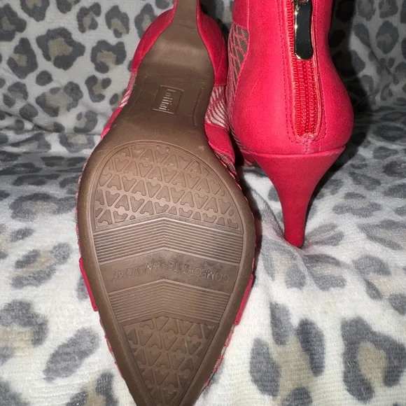 Lottini Red Mesh Pointed-Toe Heels with Crossover Straps - Picture 3 of 7